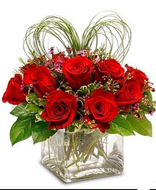 Roses Arranged In A Cube With Lemongrass Heart - $74.99